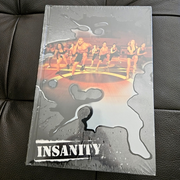 Insanity DVD Workout Program - Picture 1 of 4